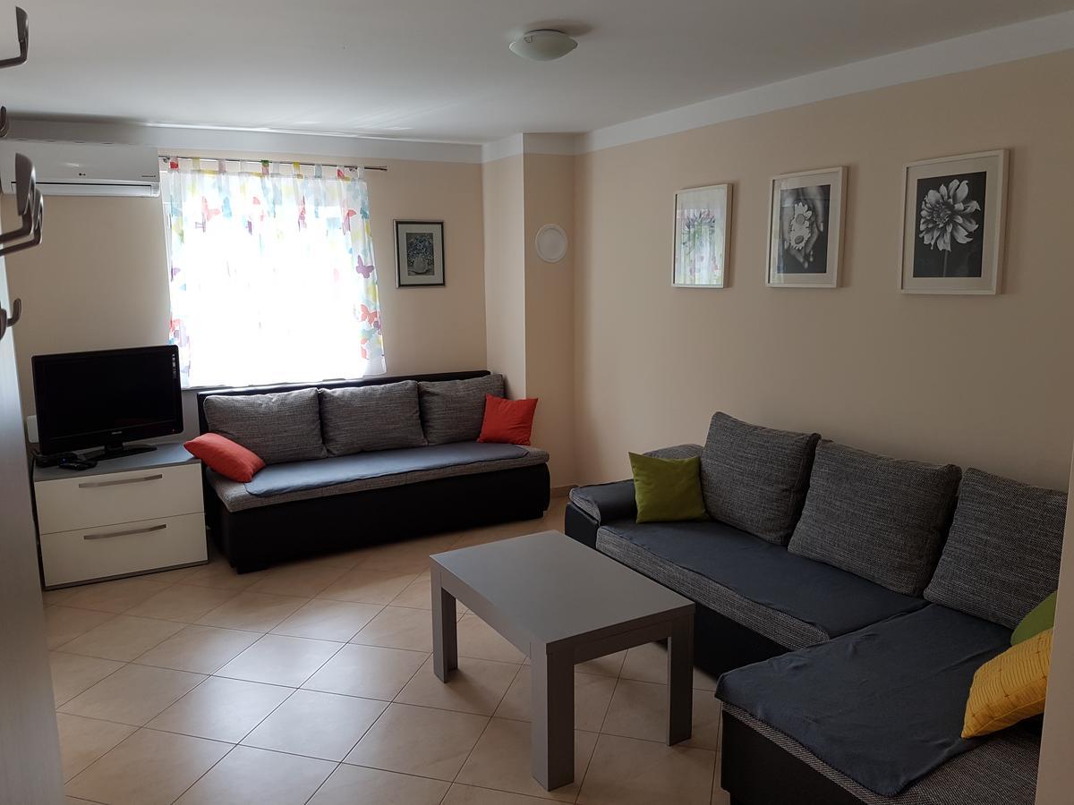 Apartman Branka Starigrad Paklenica Exteriör bild