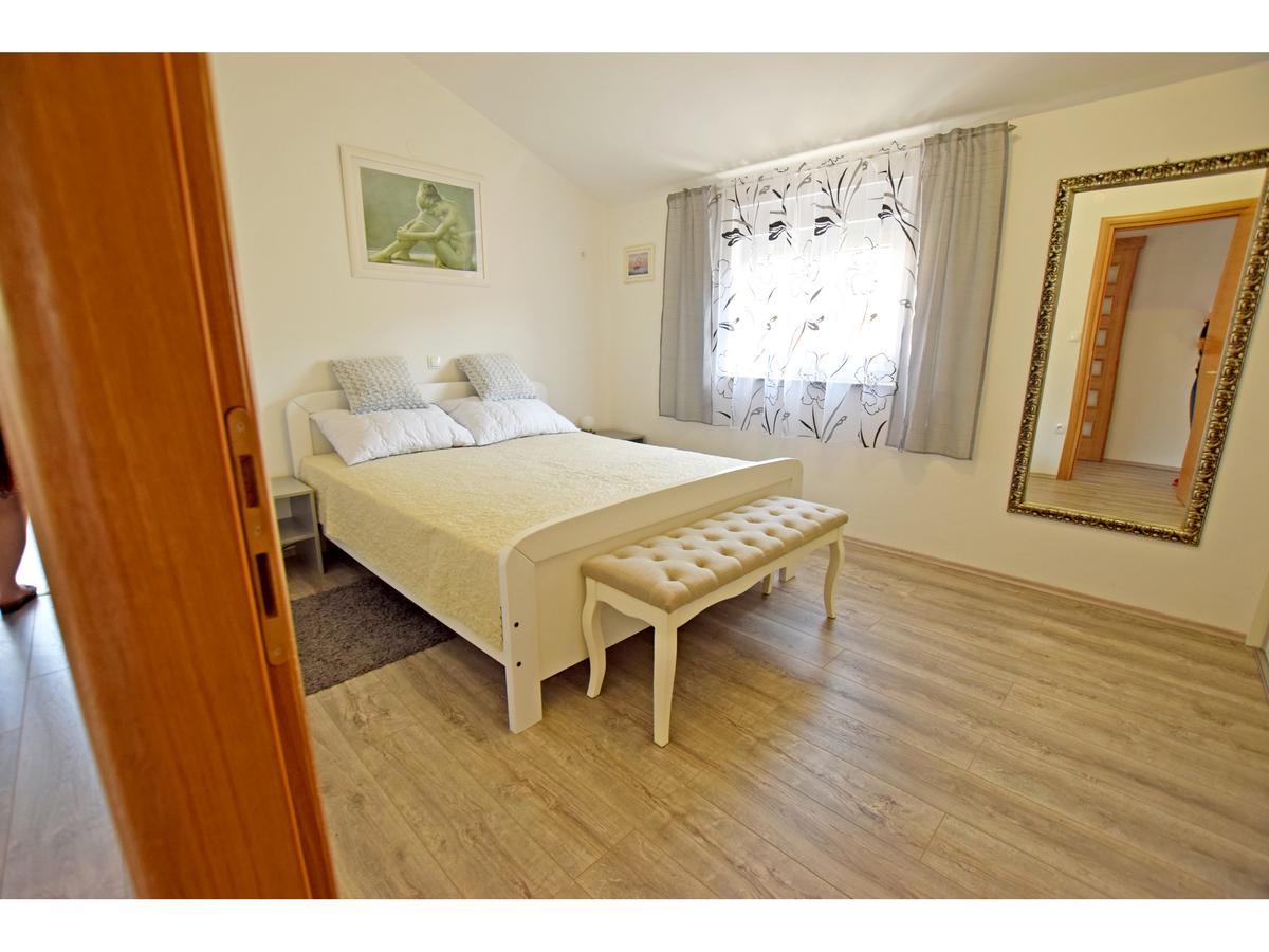 Apartman Branka Starigrad Paklenica Exteriör bild