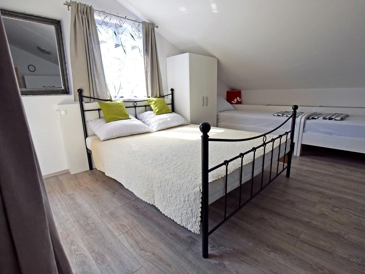 Apartman Branka Starigrad Paklenica Exteriör bild